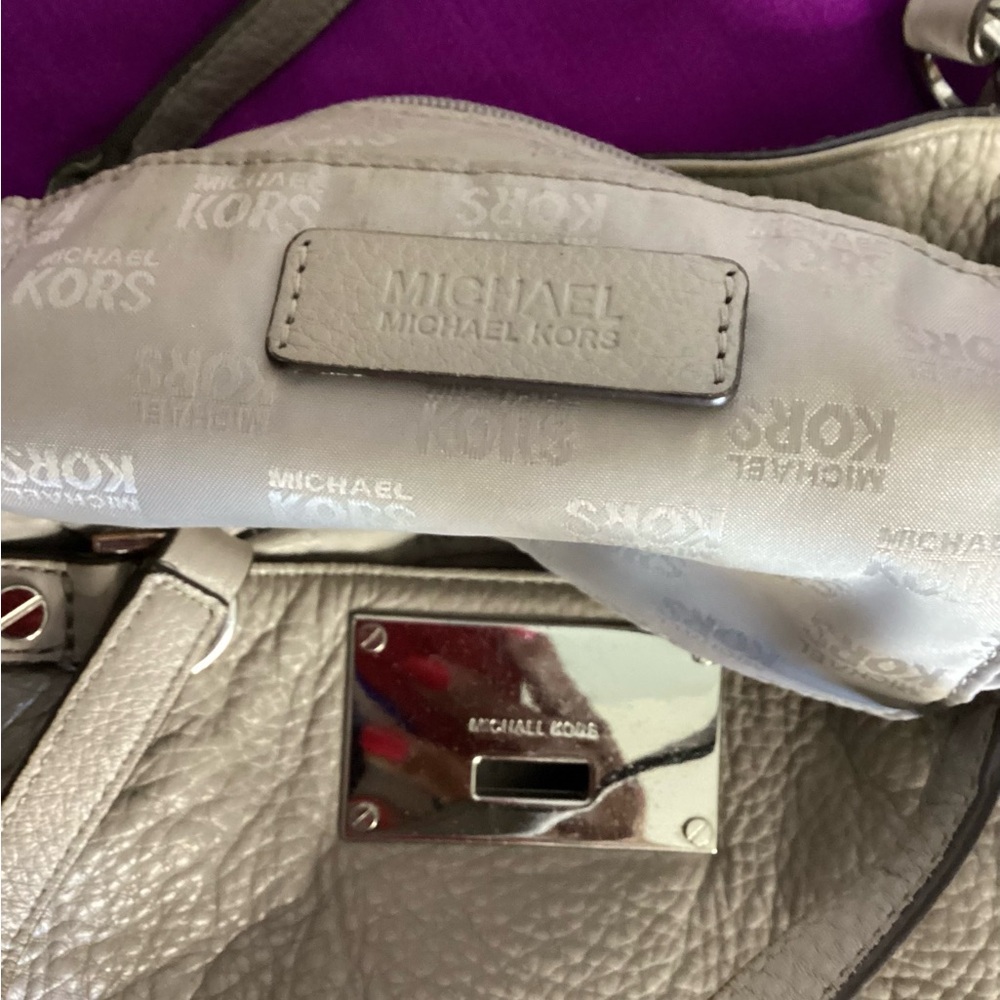 Michael Kors Pebble Gray Shoulder Crossbody Bag - Picture 15 of 16